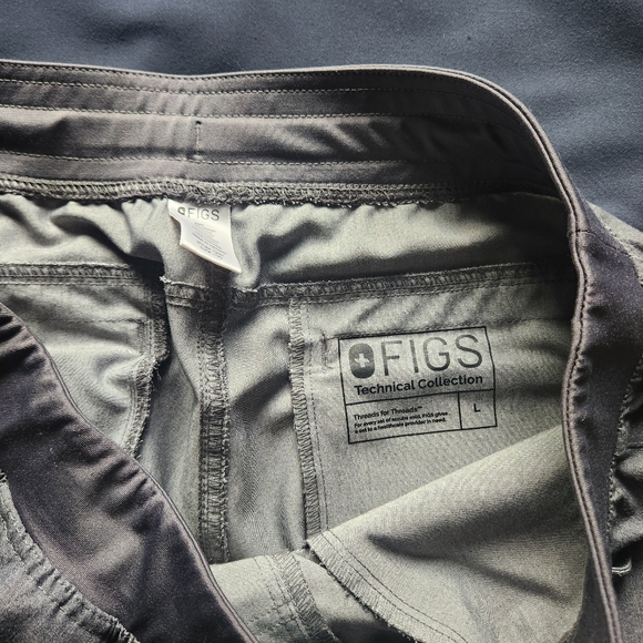 Figs Technical Scrub Set In Large - Picture 5 of 12